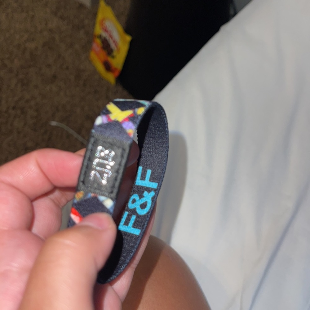 bracelet bundle - Picture 2 of 3